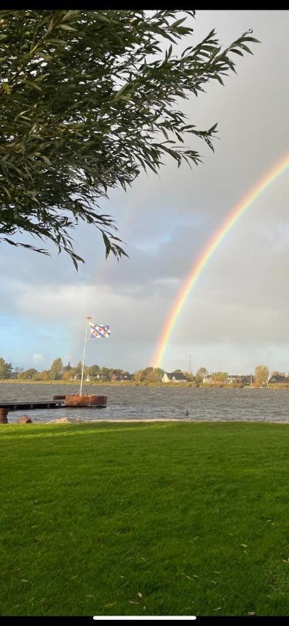 'T Paviljoenhus Bij Sneekermeer Offingawier Luaran gambar