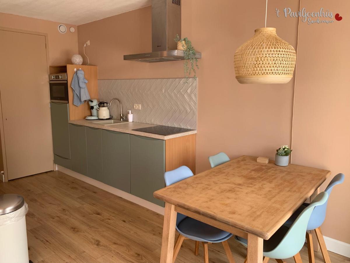 'T Paviljoenhus Bij Sneekermeer Offingawier Luaran gambar