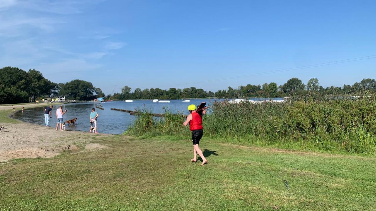'T Paviljoenhus Bij Sneekermeer Offingawier Luaran gambar