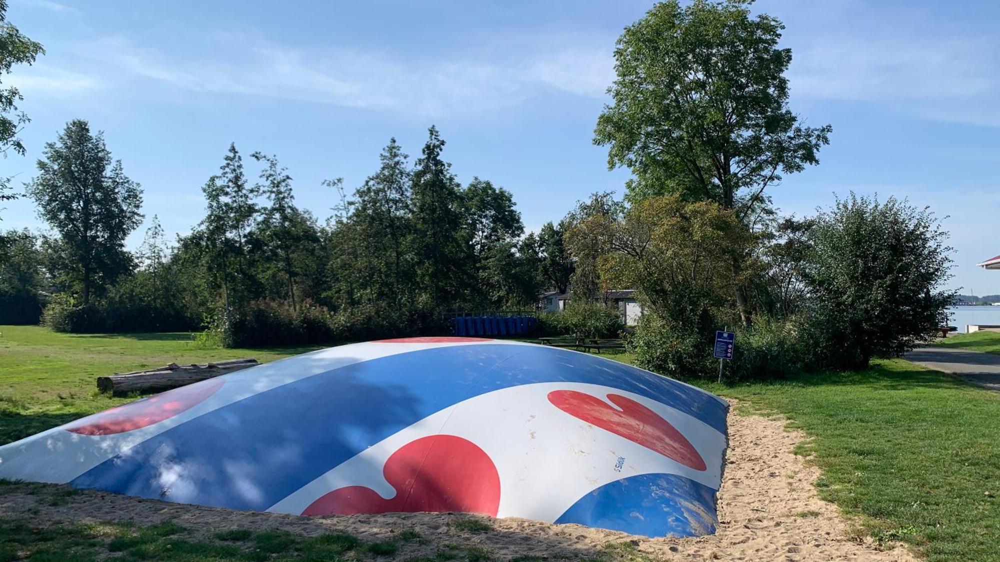 'T Paviljoenhus Bij Sneekermeer Offingawier Luaran gambar