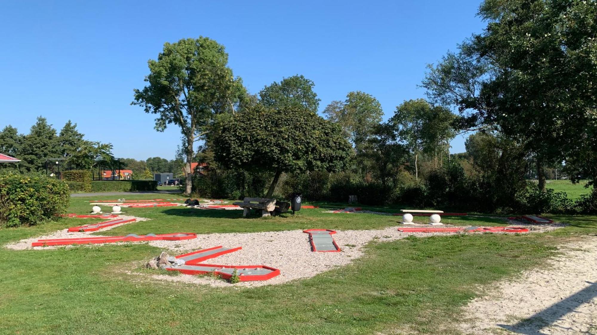 'T Paviljoenhus Bij Sneekermeer Offingawier Luaran gambar